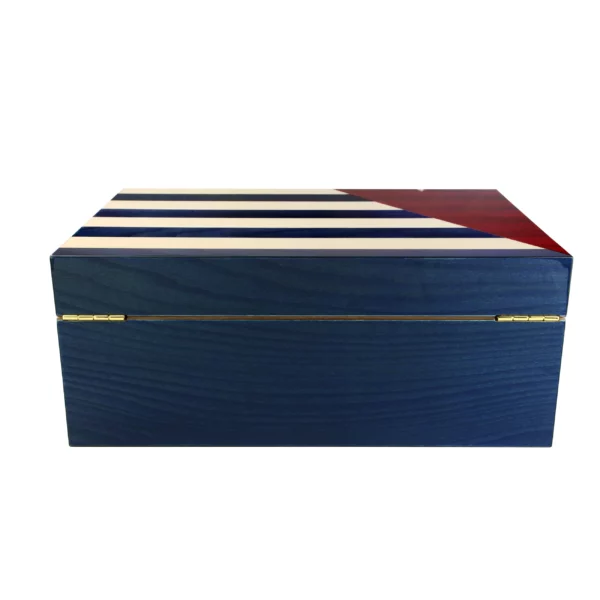 https://dplmt.fr/wp-content/uploads/2025/07/adorini-cuba-te-amo-humidor-grande-deluxe-2-scaled.webp